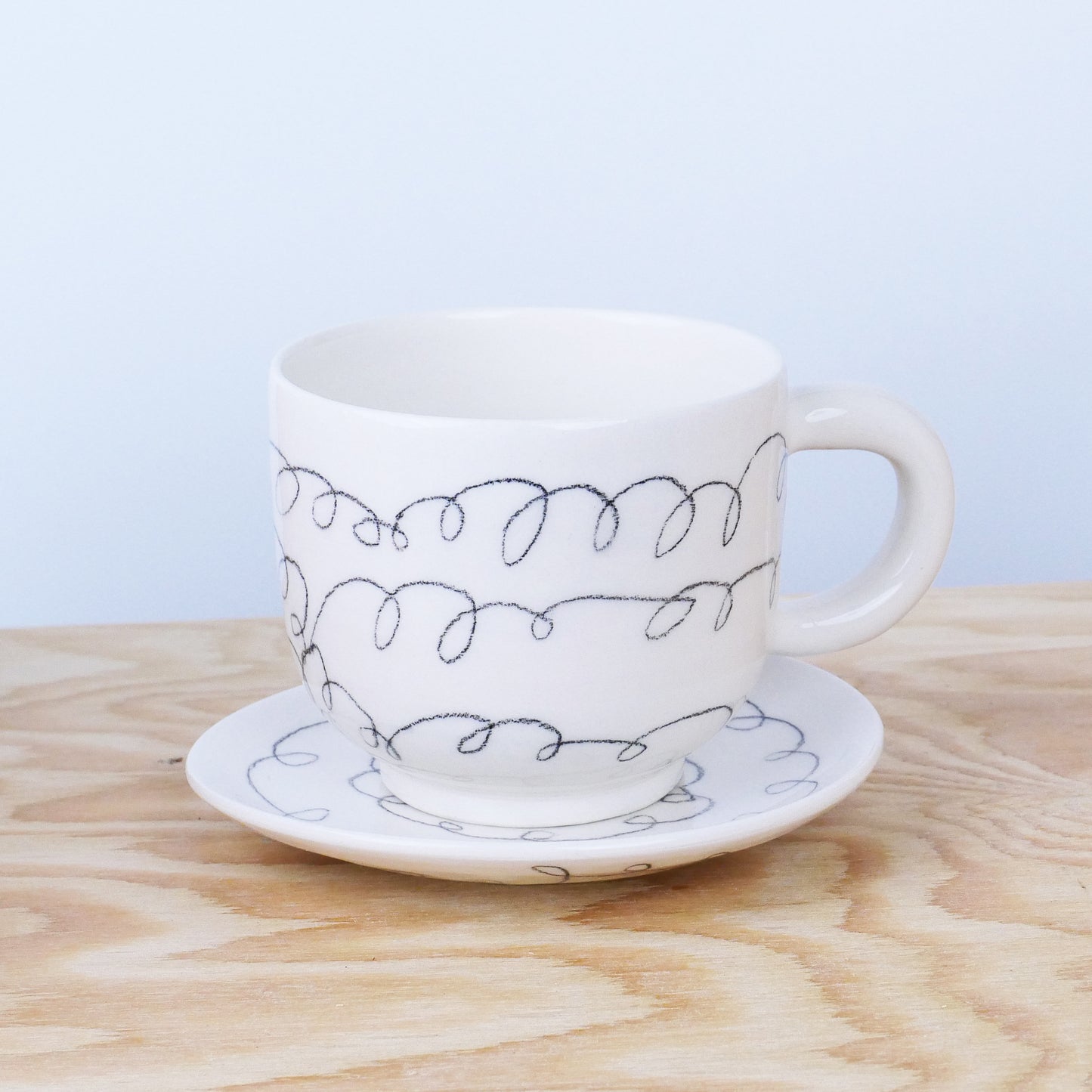 Crayon lines mug & saucer